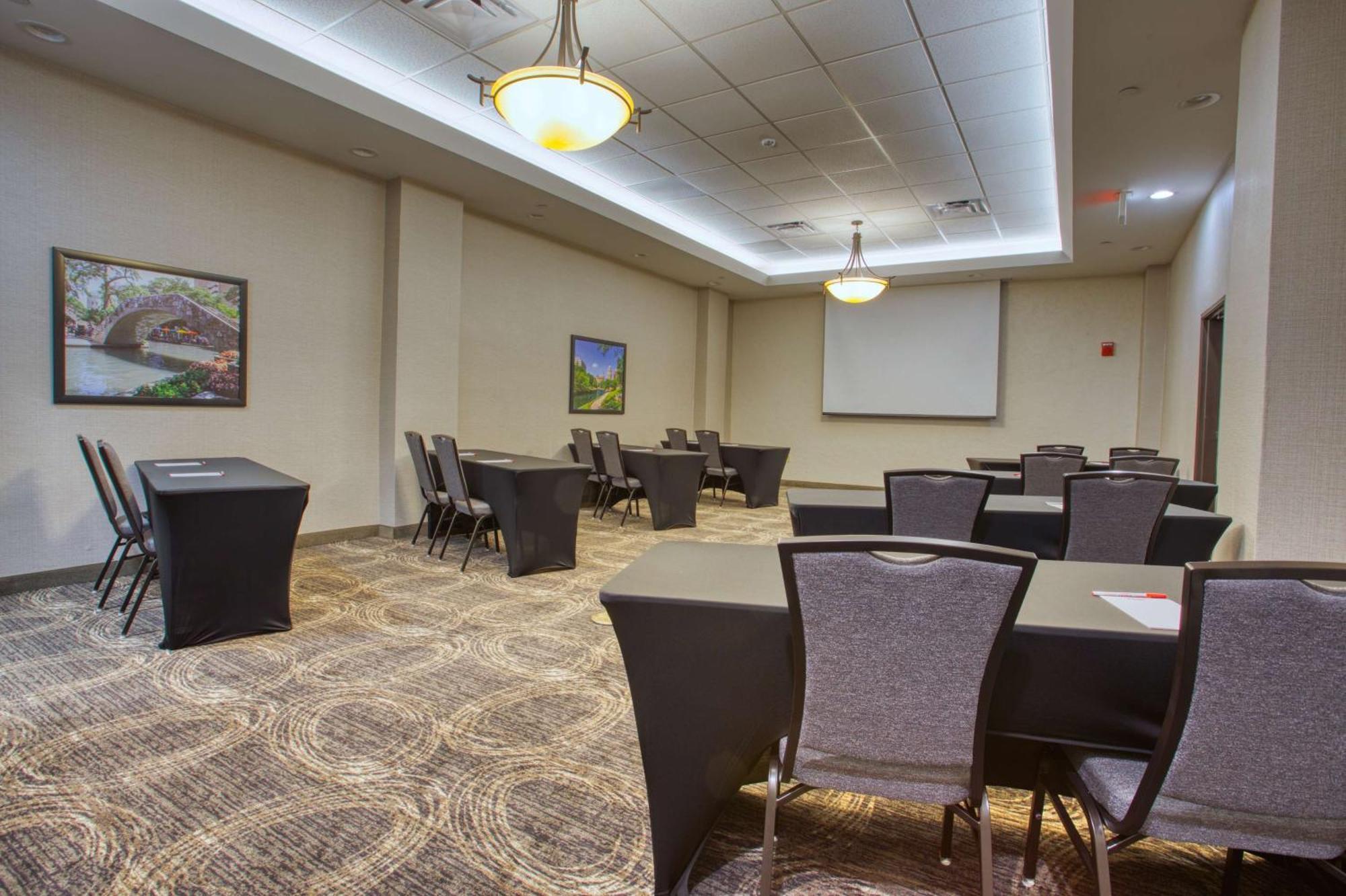 Drury Inn & Suites San Antonio Near La Cantera Bagian luar foto