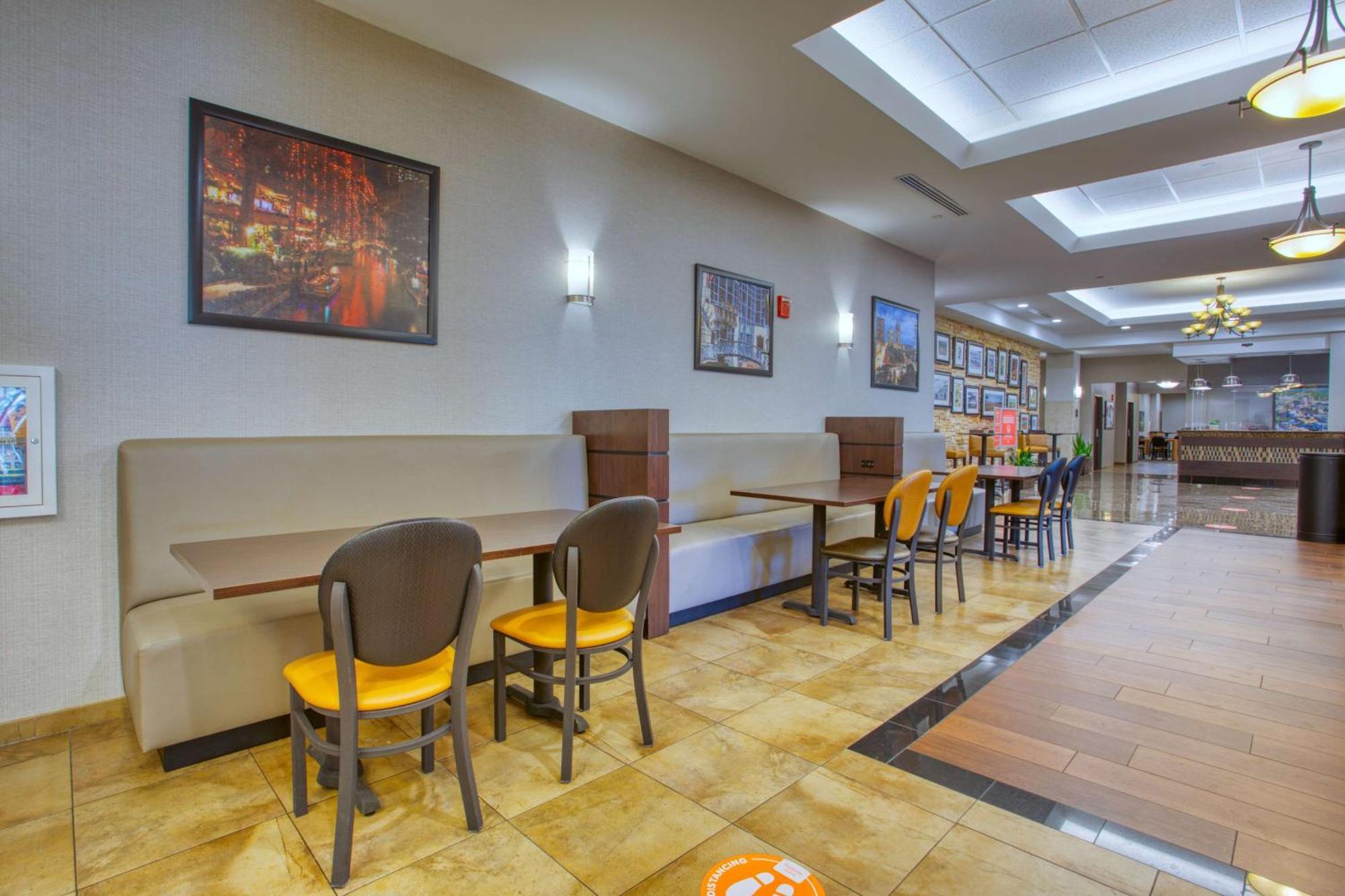 Drury Inn & Suites San Antonio Near La Cantera Bagian luar foto